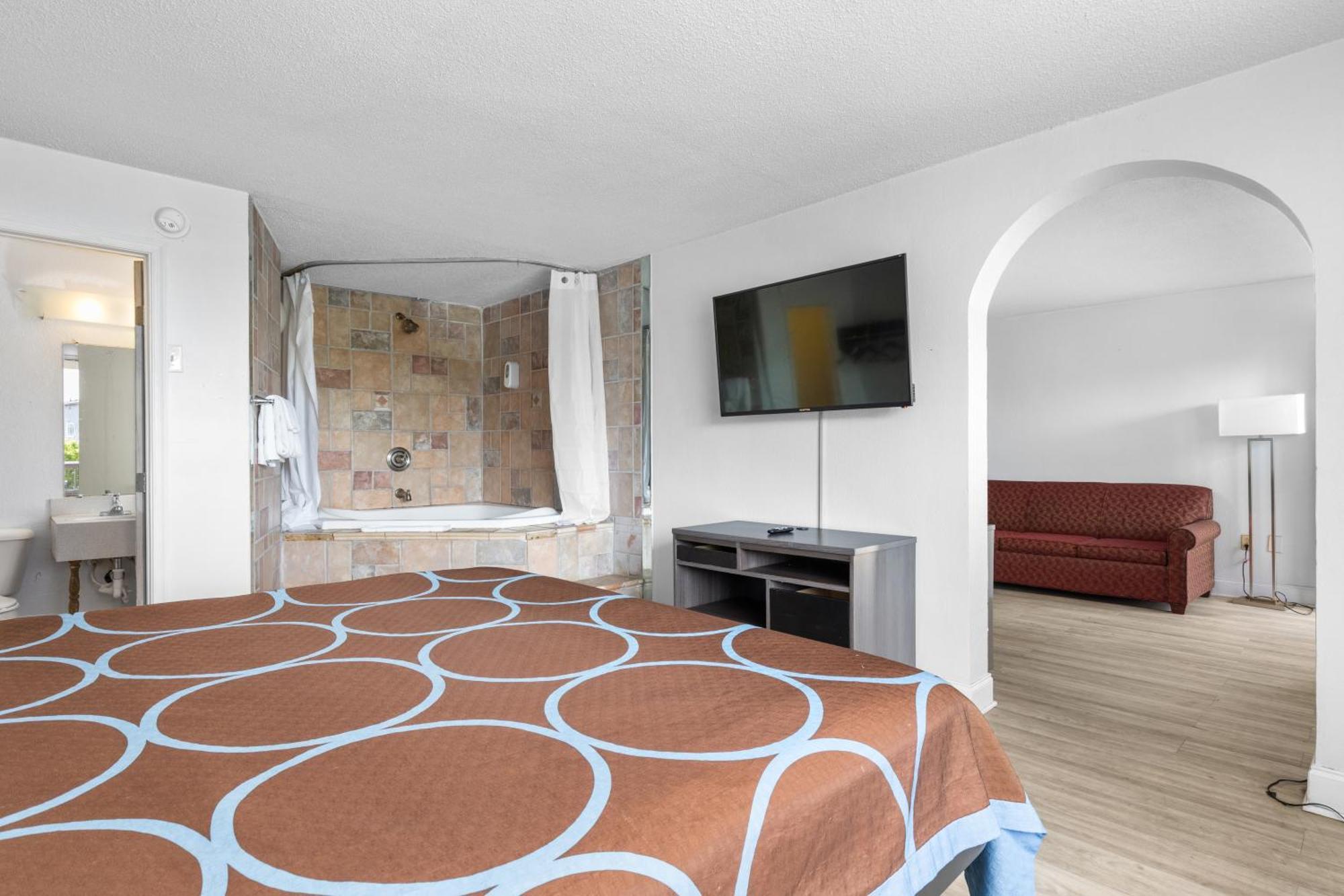 ซูเปอร์ 8 บาย วินด์แฮม นอร์ฟอล์ก/เชซาพีก เบย์ Hotel ภายนอก รูปภาพ