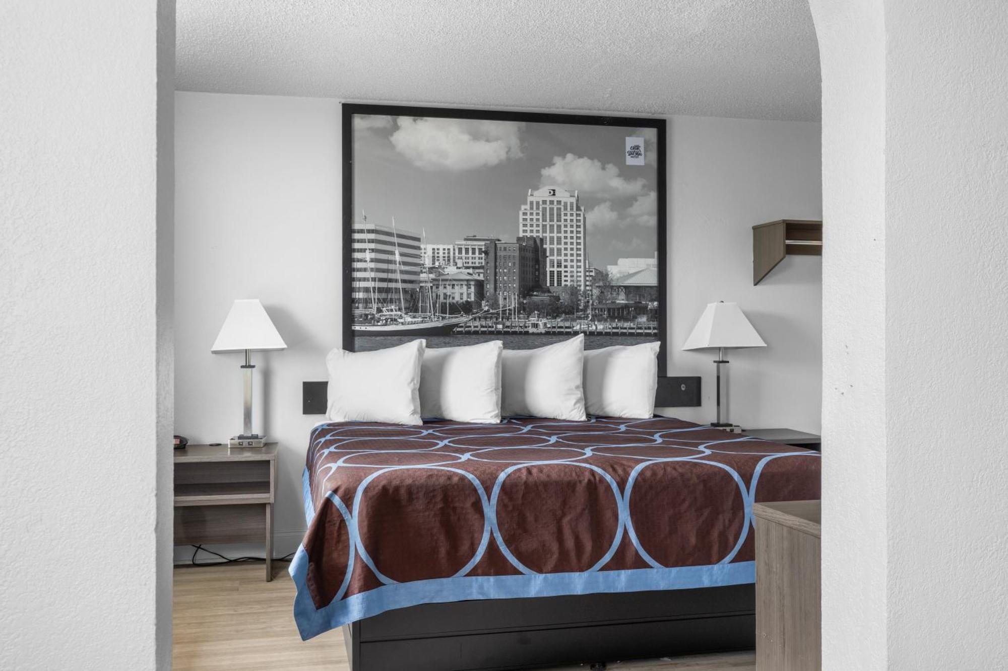 ซูเปอร์ 8 บาย วินด์แฮม นอร์ฟอล์ก/เชซาพีก เบย์ Hotel ภายนอก รูปภาพ